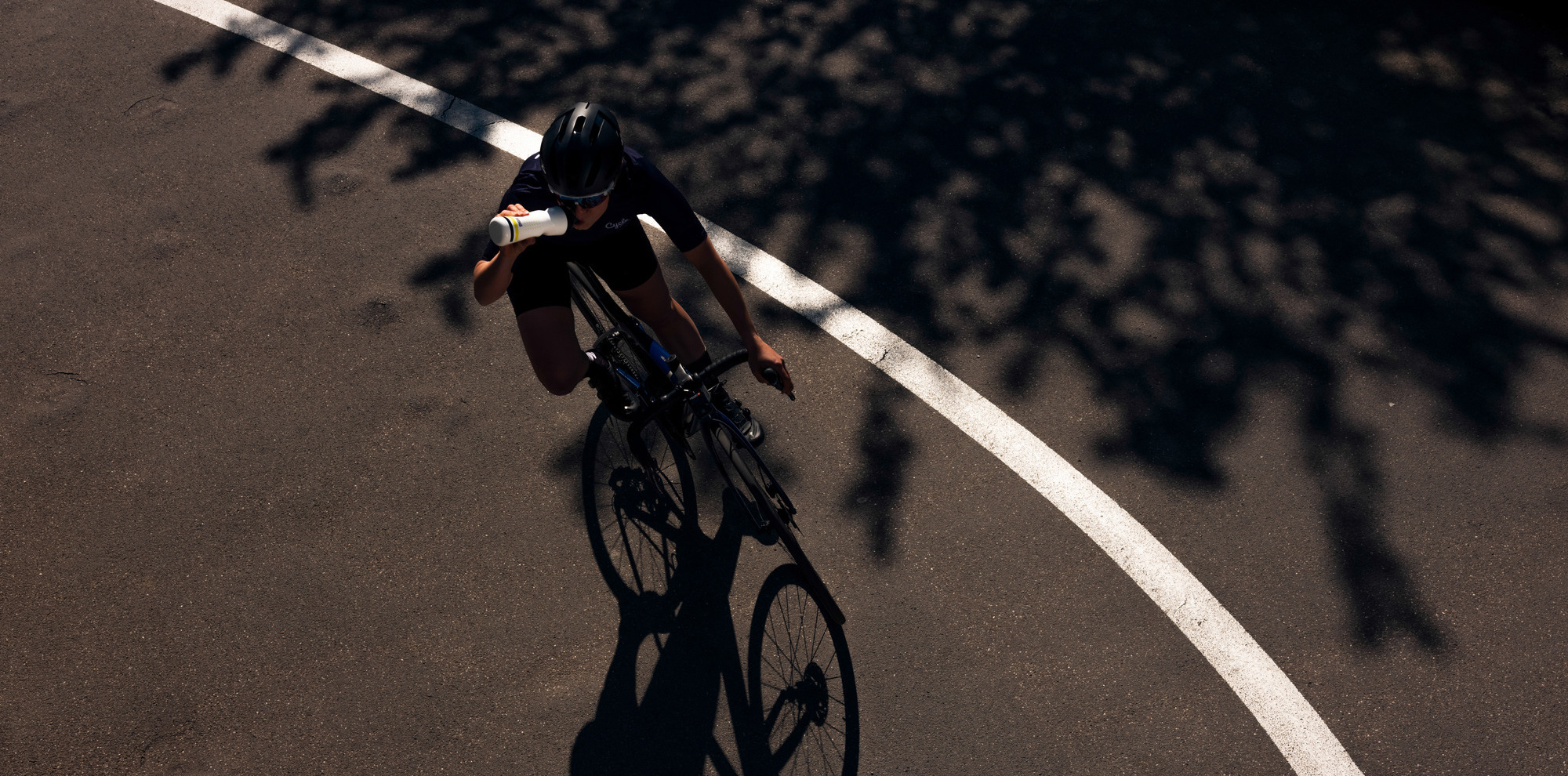 Szwajcarskie kolarki pomogły nam stworzyć najlepszą butelkę na trasę